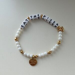 Little words project eat the pizza size S/M